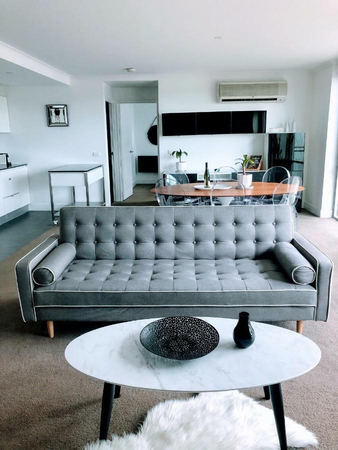 Staying Places - The Avenue Canberra Buitenkant foto